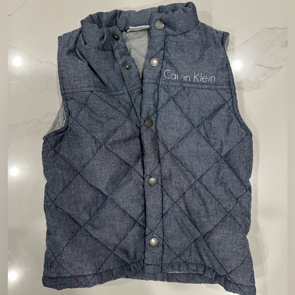 Calvin Klein Textured Gray Button-Up
